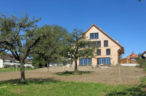 367 Mehrfamilienhaus Itschnach